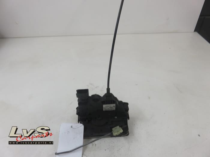 Opel Corsa Türschlossmechanik 4-türig rechts vorne