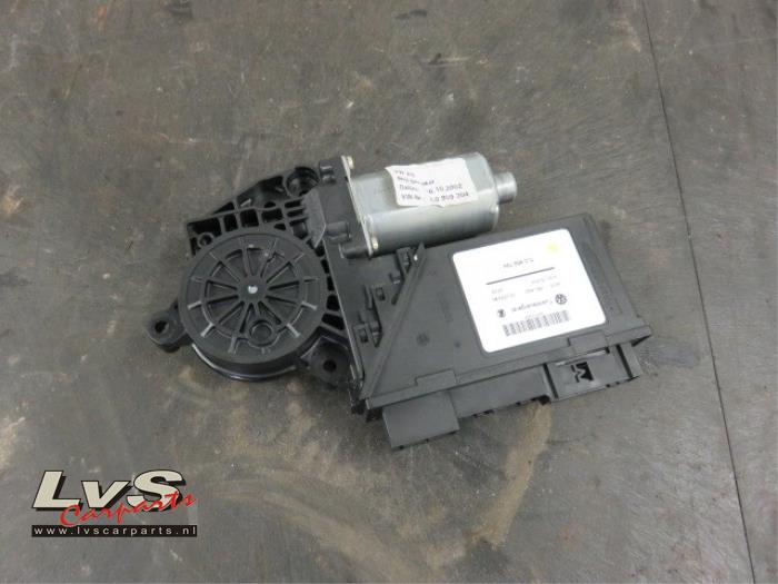 Volkswagen Touareg Door window motor