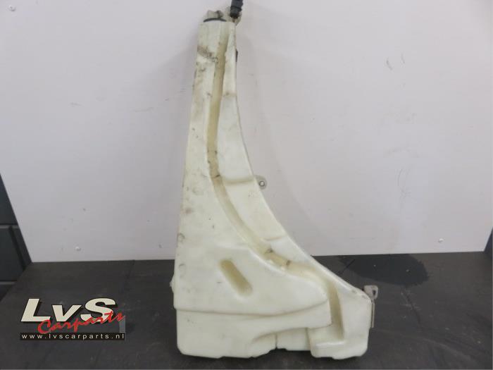 Volkswagen Touareg Front windscreen washer reservoir