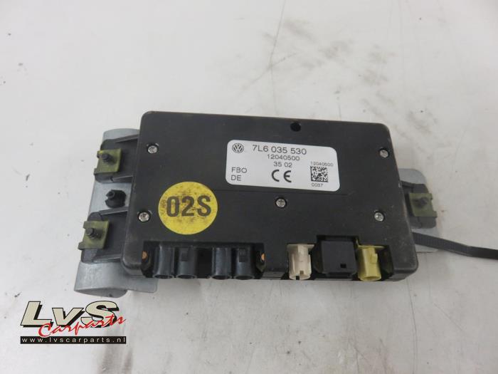 Volkswagen Touareg Antenna Amplifier