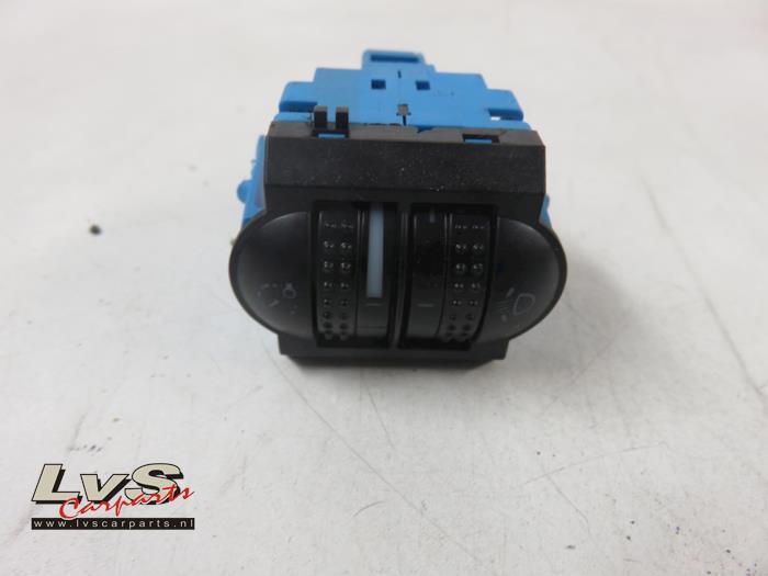 Volkswagen Touareg AIH headlight switch