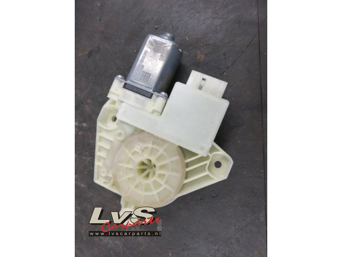 Volkswagen Golf Moteur de vitre portière
