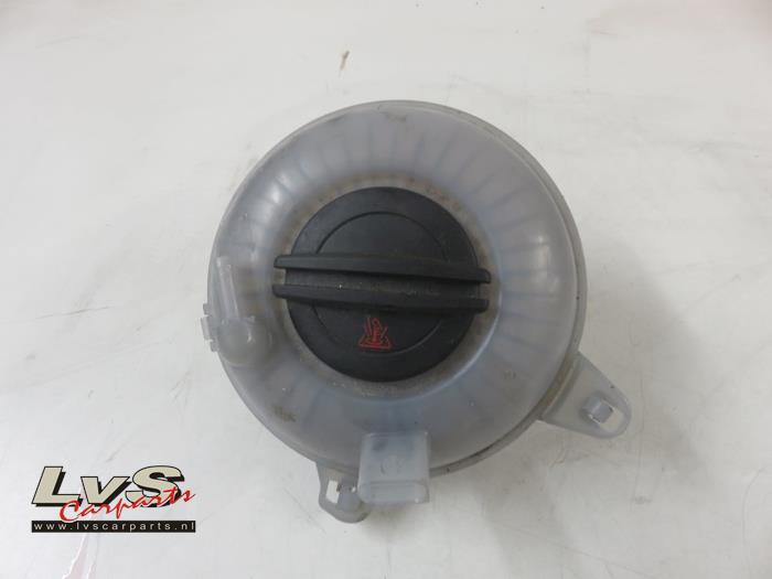 Volkswagen Golf Expansion vessel