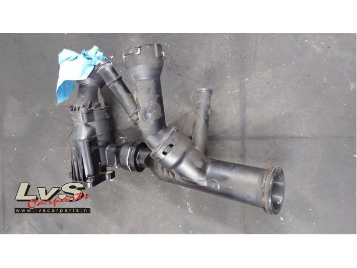 Volkswagen Golf Thermostat housing