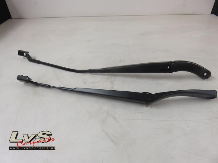 Volkswagen T-Roc Scheibenwischerarm vorne