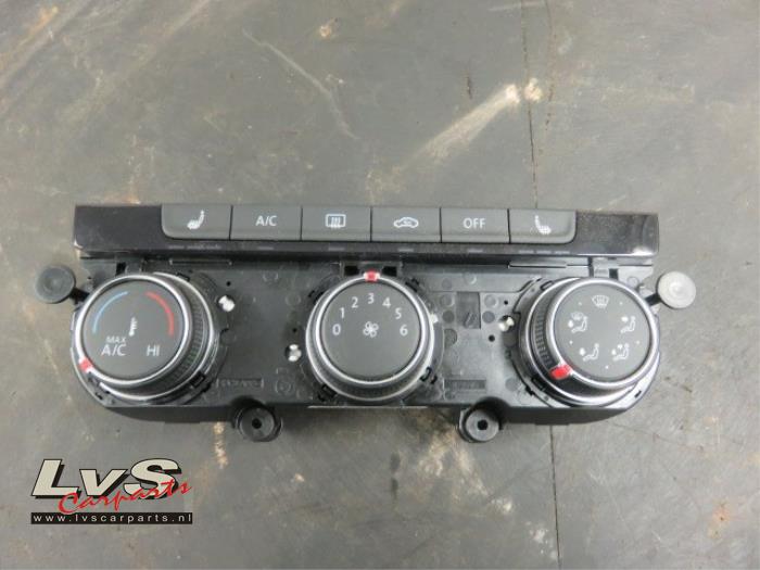 Volkswagen T-Roc Air conditioning control panel