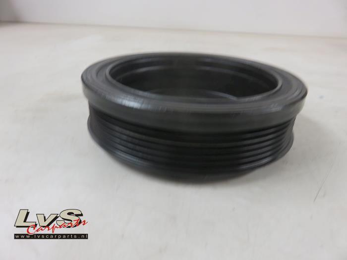 Krukas Poelie van een Volkswagen T-Roc I 2.0 TDI 150 16V 2017