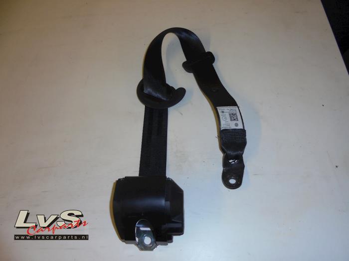 Volkswagen Polo Rear seatbelt buckle, right