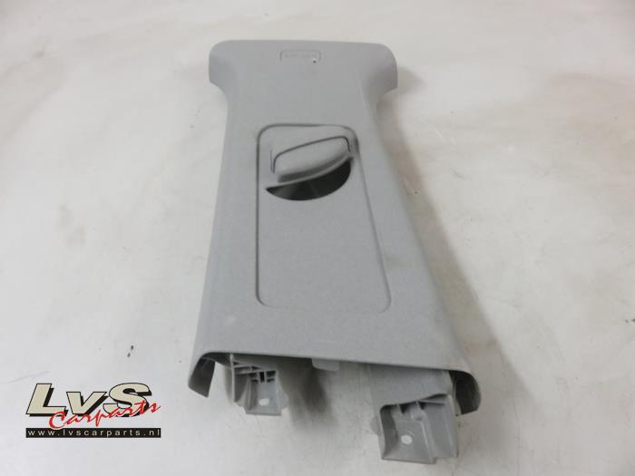 Seat Leon Montant centre gauche