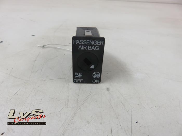 Volkswagen Golf Airbag Slot