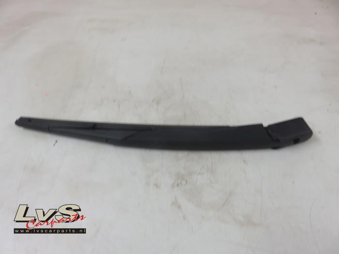 Nissan Qashqai Rear wiper arm