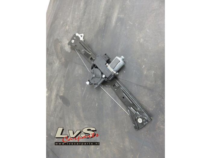 Fiat Qubo Mécanique vitre 2portes avant droite