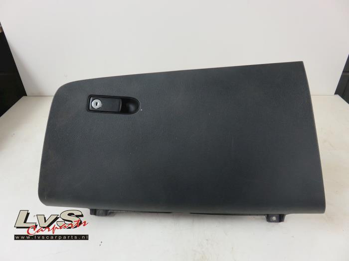 Mercedes Vito Glovebox