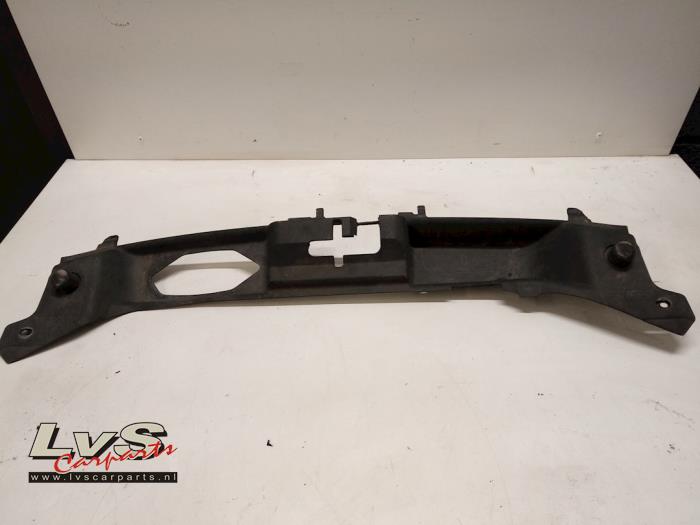 Volvo V50 Lock plate