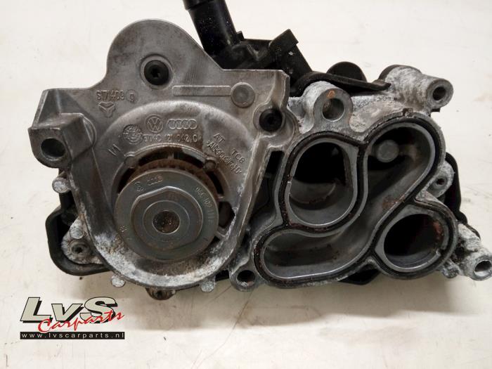 Waterpomp van een Volkswagen Up! (121) 1.0 12V 60 2013