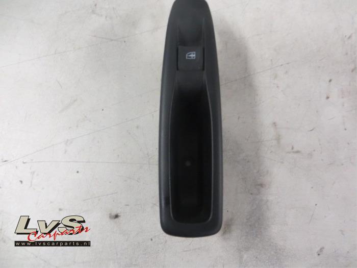 Renault Captur Electric window switch