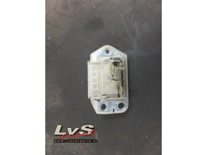 Suzuki Alto Tailgate lock mechanism