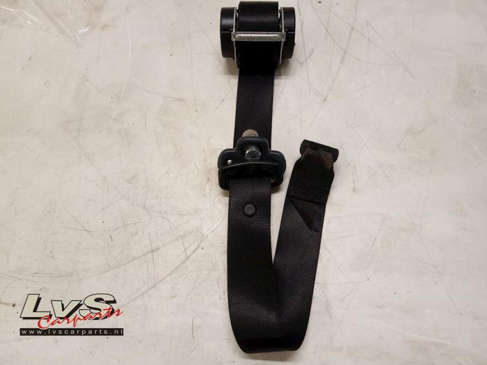 Mitsubishi Colt Rear seatbelt, right