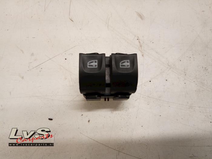 Renault Captur Electric window switch