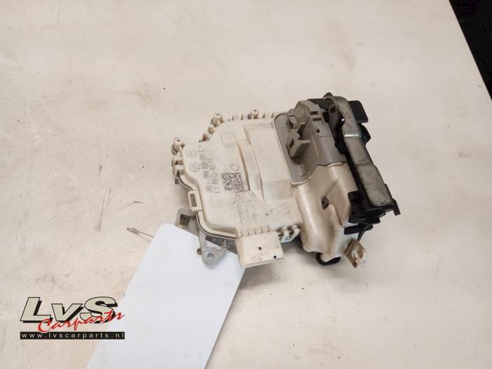 Audi A3 Türschlossmechanik 4-türig links hinten