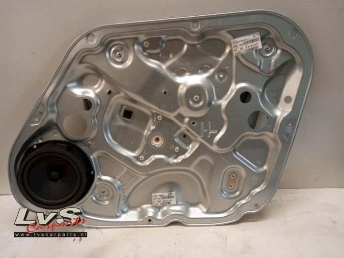 Kia Venga Mécanique vitre 4portes avant droite