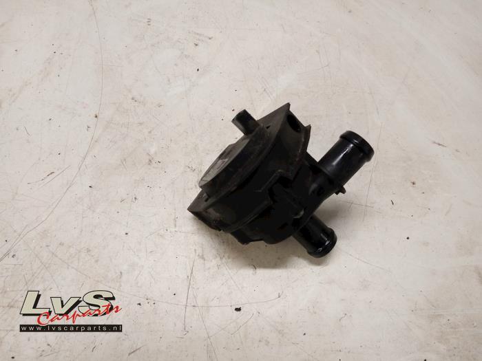 Volkswagen Golf Additional water pump