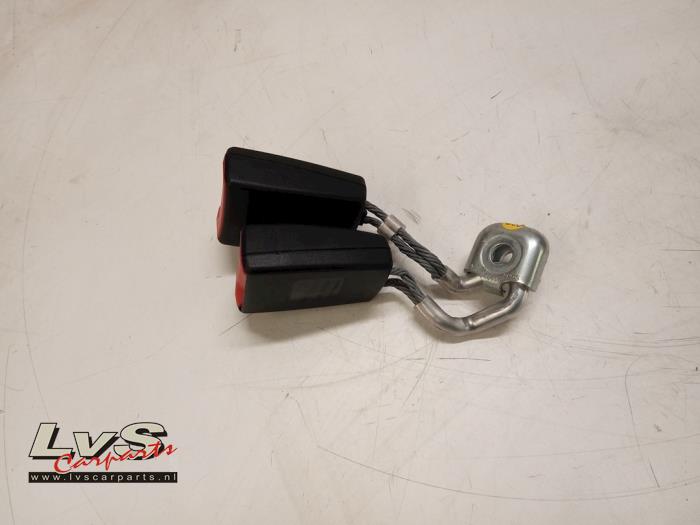 Seat Leon Insertion ceinture de sécurité arrière centre