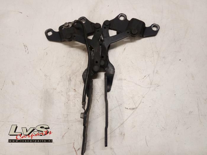 BMW 3-Série Charnière capot