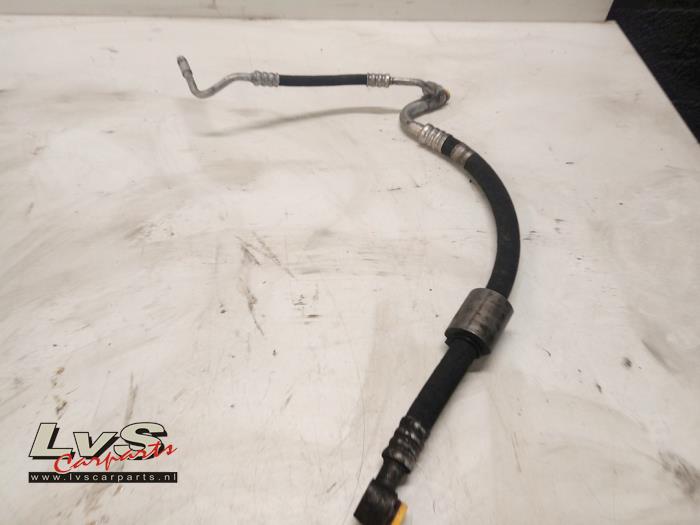 BMW 3-Série Tuyau clim