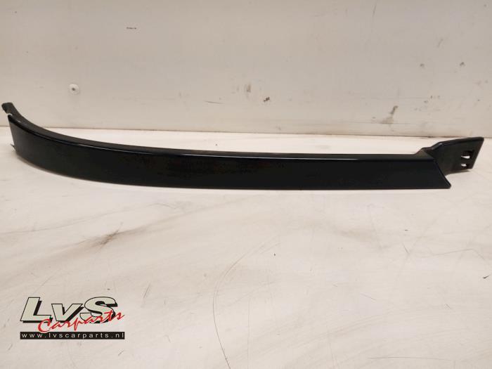 Mercedes ML-Klasse Headlight trim, right