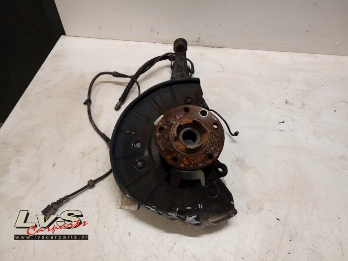 Volkswagen Touareg Knuckle, front right