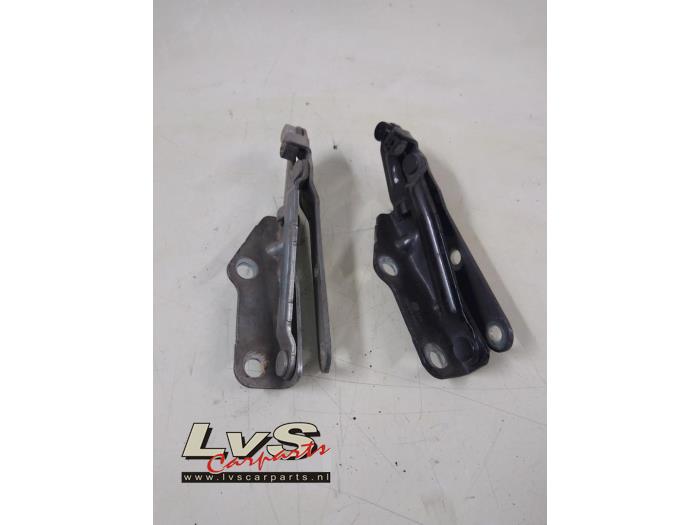 Volkswagen Transporter Bonnet Hinge