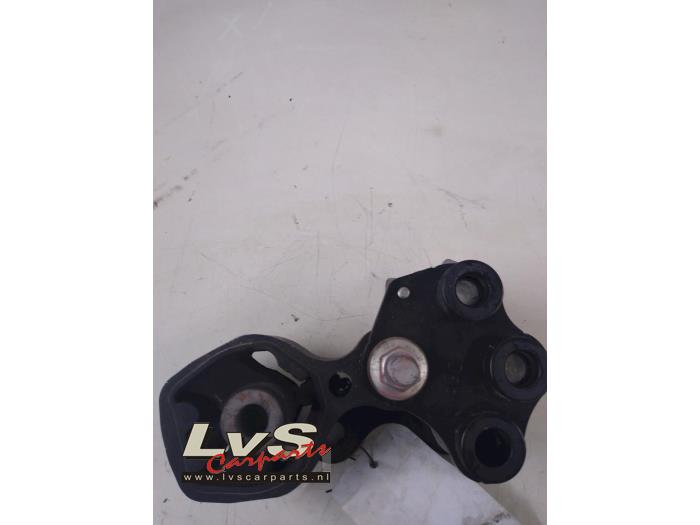 Mazda 6. Versnellingsbak Steun