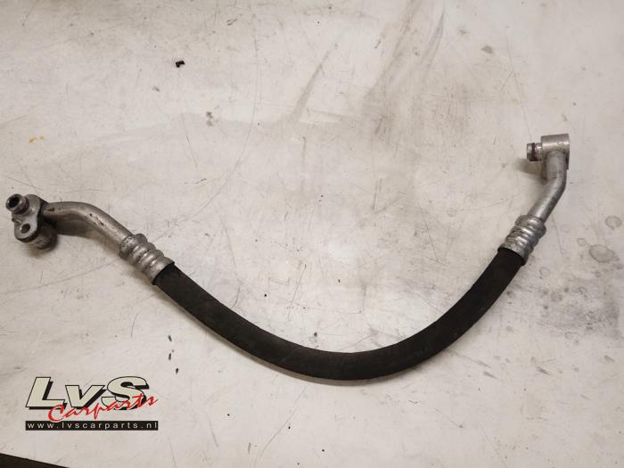 Volkswagen Polo Air conditioning line