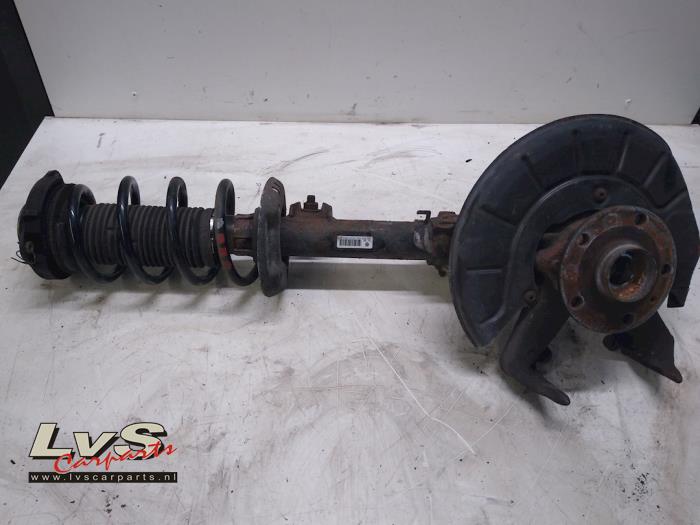 Volkswagen Golf Schokdemperpoot links-voor