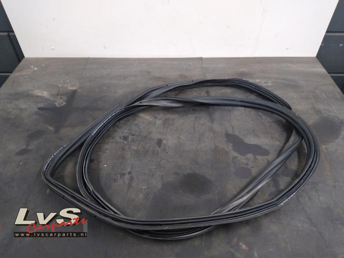 Volkswagen Golf Sportsvan Heckklappengummi