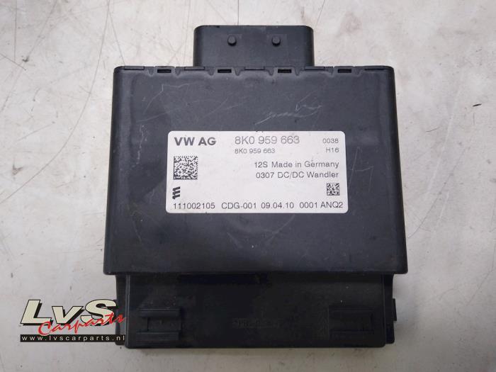 Audi A4 Voltage stabiliser