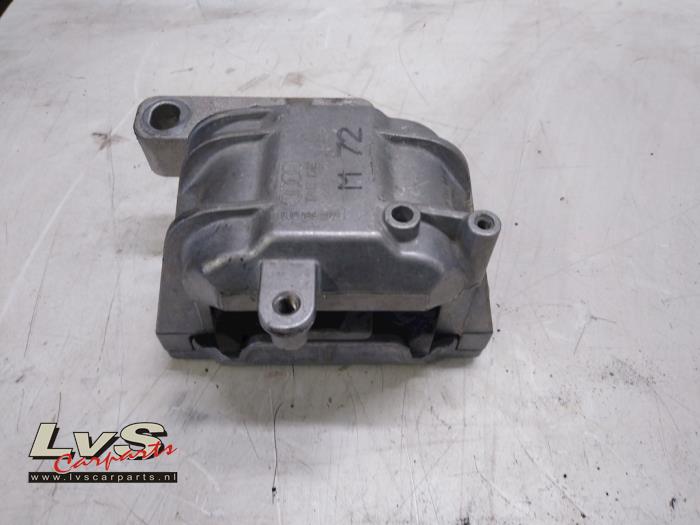 Volkswagen Golf Engine mount