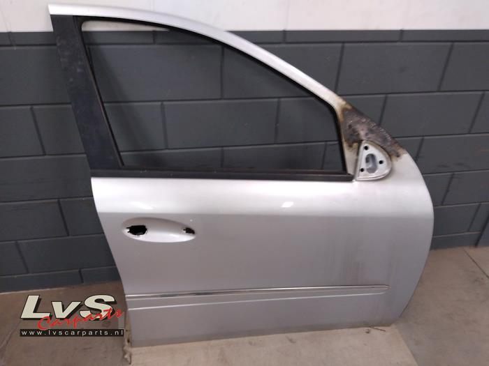 Mercedes ML-Klasse Tür 4-türig rechts vorne