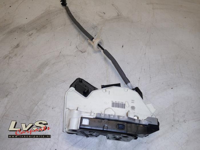 Volkswagen Golf Sportsvan Deurslot Mechaniek 4Deurs rechts-voor