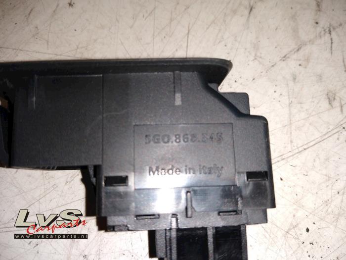 Volkswagen Golf Sportsvan Electric window switch