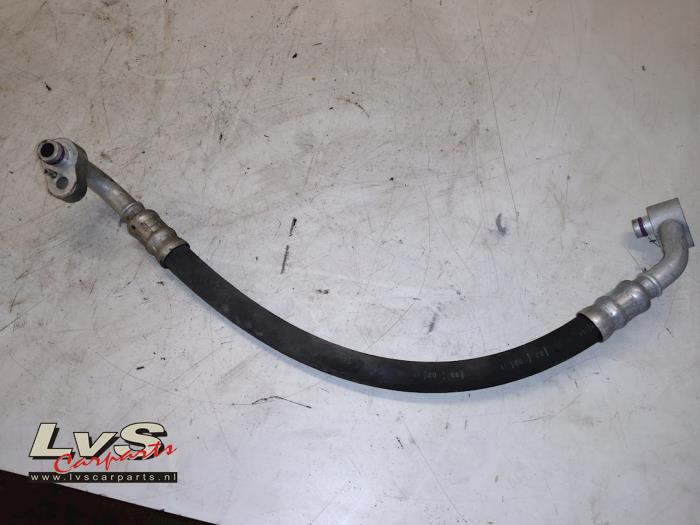 Volkswagen Polo Air conditioning line