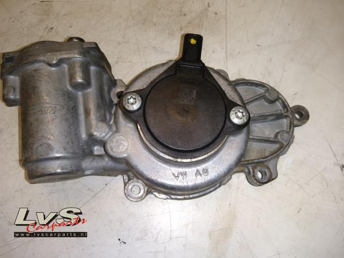 Volkswagen Golf Water pump magnetic coupling