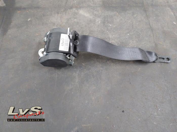 BMW 3-Serie Rear seatbelt, right