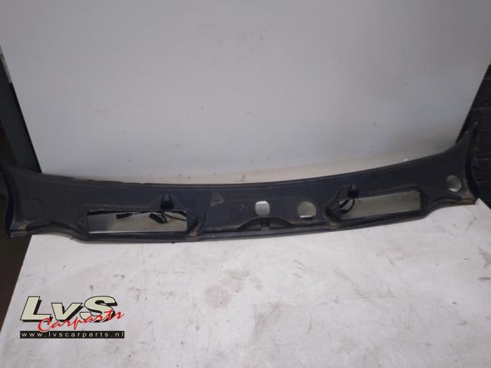 BMW 3-Serie Cowl top grille