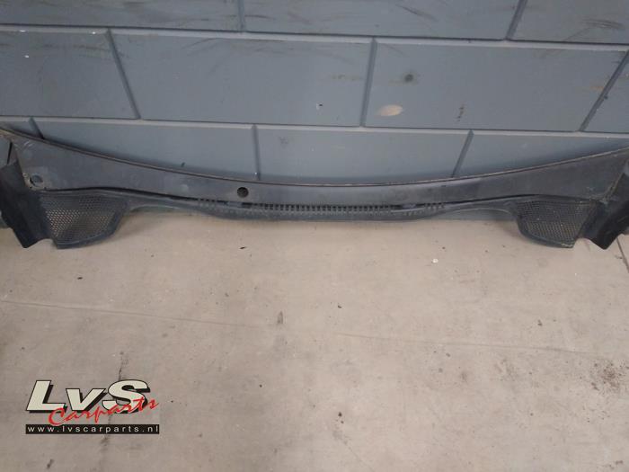 Seat Ibiza Cowl top grille