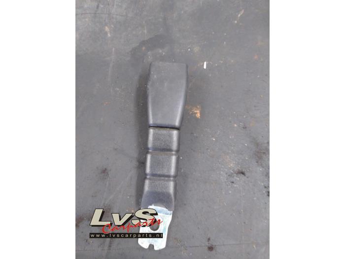 Kia Picanto Insertion ceinture de sécurité avant droite