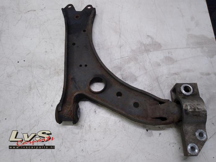 Volkswagen Golf Plus Bras de suspension bas avant gauche