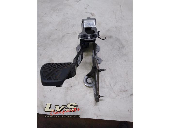 Nissan Qashqai Brake pedal