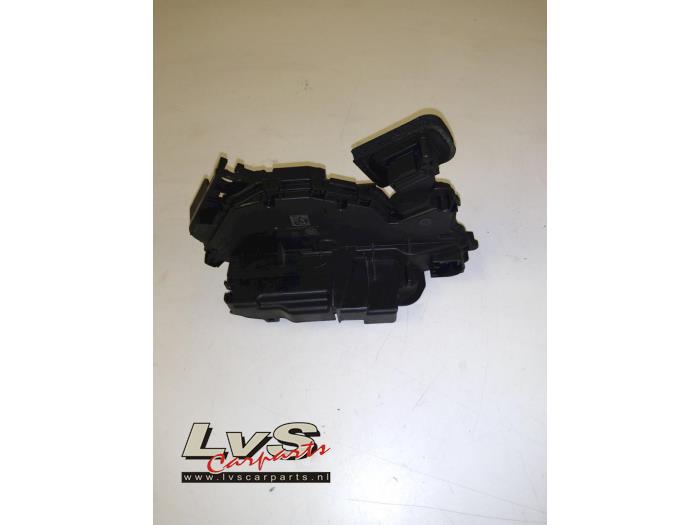 Volkswagen Polo Deurslot Mechaniek 4Deurs links-voor